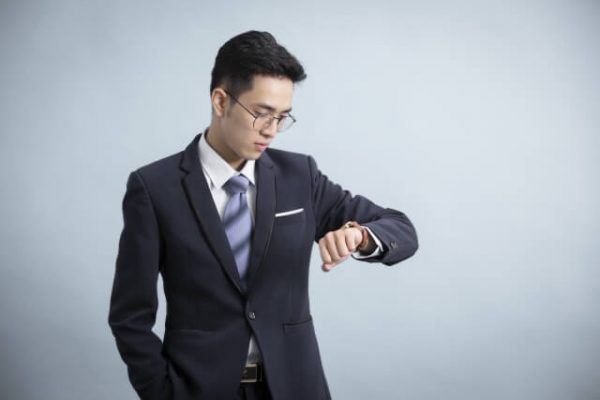 SMBCモビットに聞いた!即日融資を狙えるのは何時まで?WEB完結・カード申込間の違いも